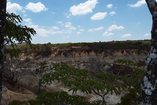 1-Day Isimila Stone Age Site - The Main Stop: Stone Formations and Recognizable Tool Types