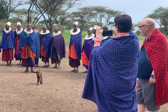 1 Day Tanzania Sharing Budget Group joining Tour to Ngorongoro - Picnic Lunch Box at Ngorongoro: Eating Well Without Wasting Time
