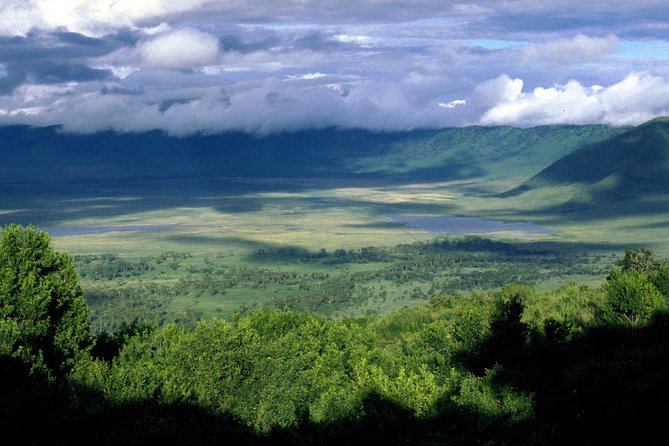 3 Days 2 Nights Serengeti, Ngorongoro & Tarangire Wildlife Lodge Safari - Serengeti, Ngorongoro Crater, and Tarangire, the smart 3-day route