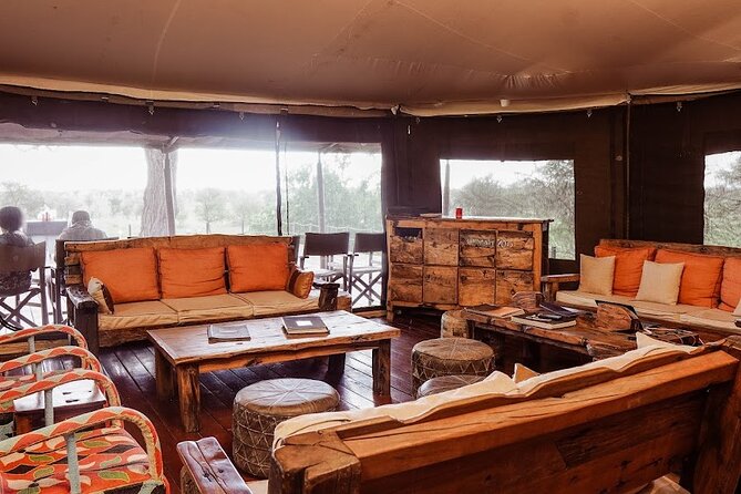 3 Days Fly in & Out Serengeti Park - Lodging and Meals: Serengeti Luxury Lodge Means Less Running Around