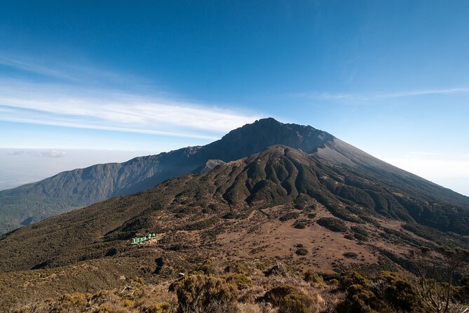4 Day: Hiking Mount Meru - Mount Meru from Arusha: the point of departure at 1,400m