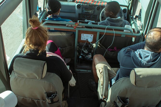 4 Days lodge safari Tarangire , Ngorongoro crater & Walking - Day 2 Arusha Town Stop and Tarangire Game Drive Focused on Finding Animals