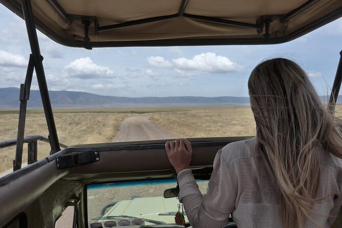5-Days Private Midrange Safari: Serengeti, Ngorongoro & Manyara - Lodging, Meals, and the Midrange Sweet Spot