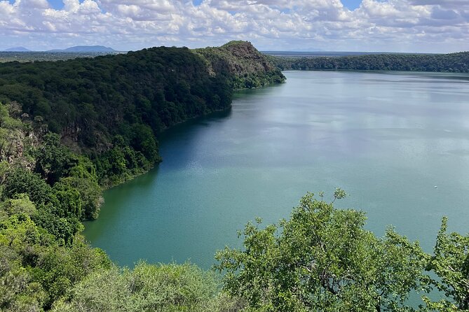 5-Hour Private Guided Tour in Lake Chala with Lunch - Lunch and water: included, and worth planning around