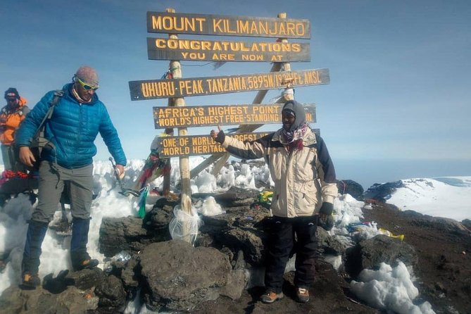 6 Days Climb Kilimanjaro Through Marangu Route - Horombo to Kibo Hut: the last watering point and the moonscape shift