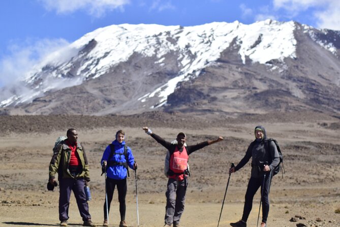 6 Days Kilimanjaro climbing | Hiking Tour via the Rongai Route - Day 2: Cave Camp 1 to Kikelelwa Cave at 3,600m