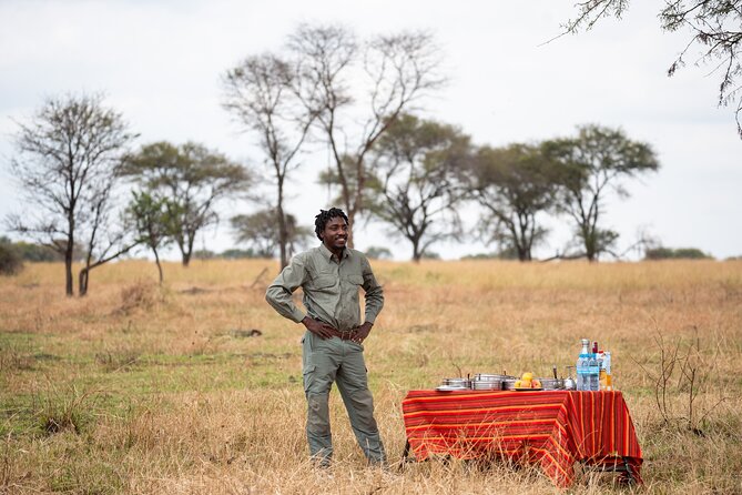 6 Days Private Safari Tour - Day 5: Ngorongoro Crater descent, water and black rhinos in the spotlight