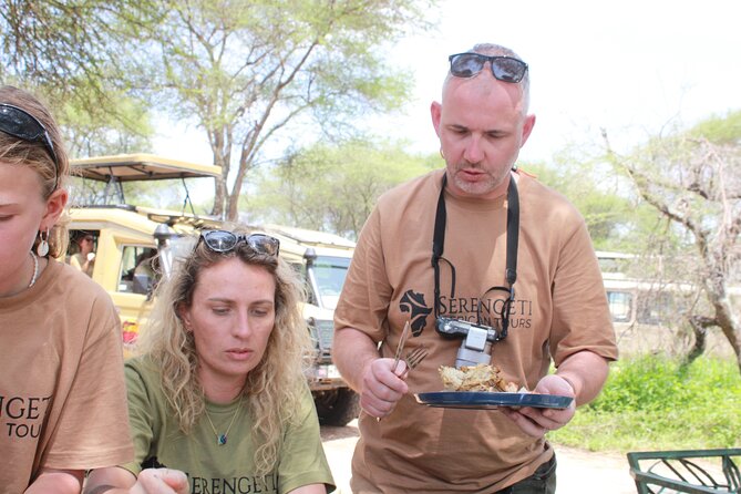 6 Days Serengeti Safari(hiking waterfalls &coffee tour) - The small-group setup and the pop-up roof that actually matters