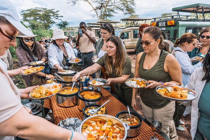 6-DayThe Best of Northern Tanzania Safari - Serengeti day: how a full day finds lions, leopards, and migration timing