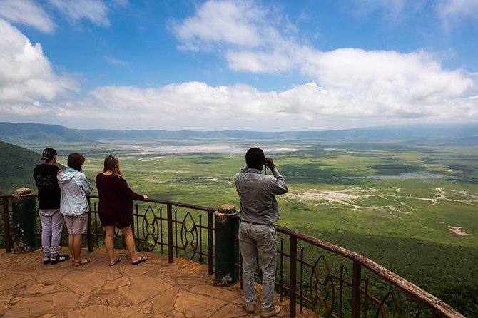 6Days Migration Safari - Days 2-3 in the Serengeti: Lobo area migration route and Grumeti resident game
