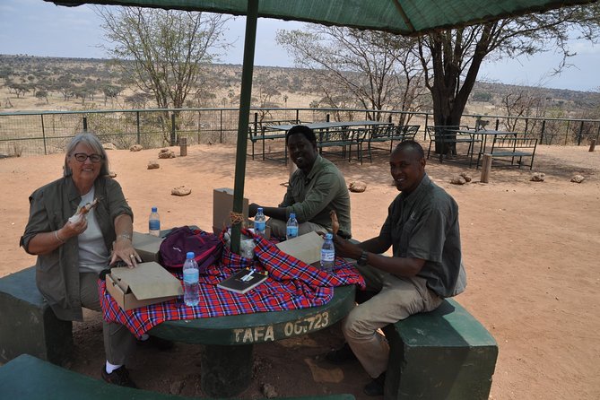 7 Days Migration Crossing in Mara River Northern Serengeti - Mara River Crossing Day: Plan for the Full 10 Hours