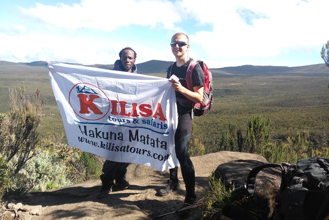 8 days Lemosho route Climbing Mt. Kilimanjaro - Barafu ridge to summit night: the long wait begins early