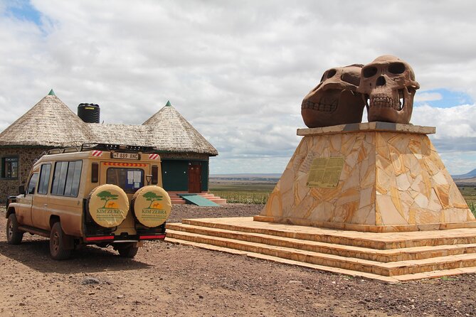 8 Days Tanzania Simba Luxury Safari - Olduvai Gorge museum stop: learning without ruining the safari flow