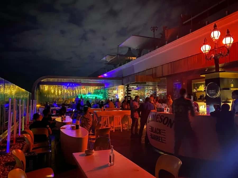A Nightlife Adventure with a Local Guide: Dar es salaam city - Street food market sampling: mishkaki and fresh seafood