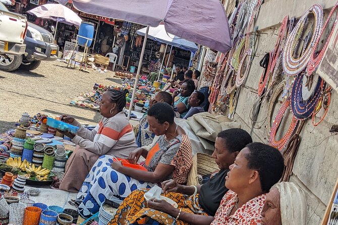 Arusha Guided Walking City Tour, Culture, Lifestyle & History - Stop 3: Arusha Clock Tower and the Colonial-Era Threads