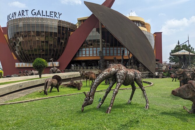 Arusha Guided Walking City Tour, Culture, Lifestyle & History - Stop 4: Maasai Market Curios and Crafts, Souvenirs Without the Guesswork