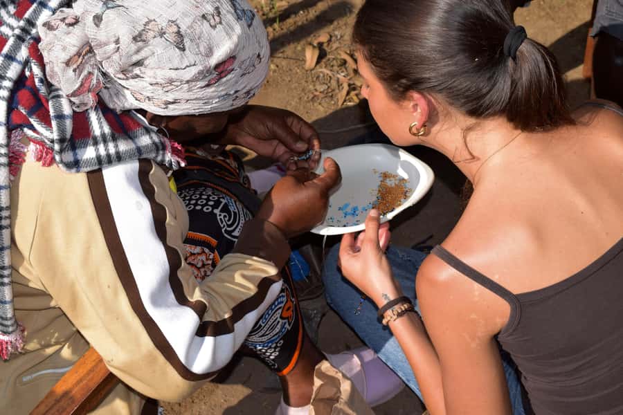 Arusha: Maasai-style Beaded Jewelry Lesson - Inside the beading lesson: learning by doing with local guidance