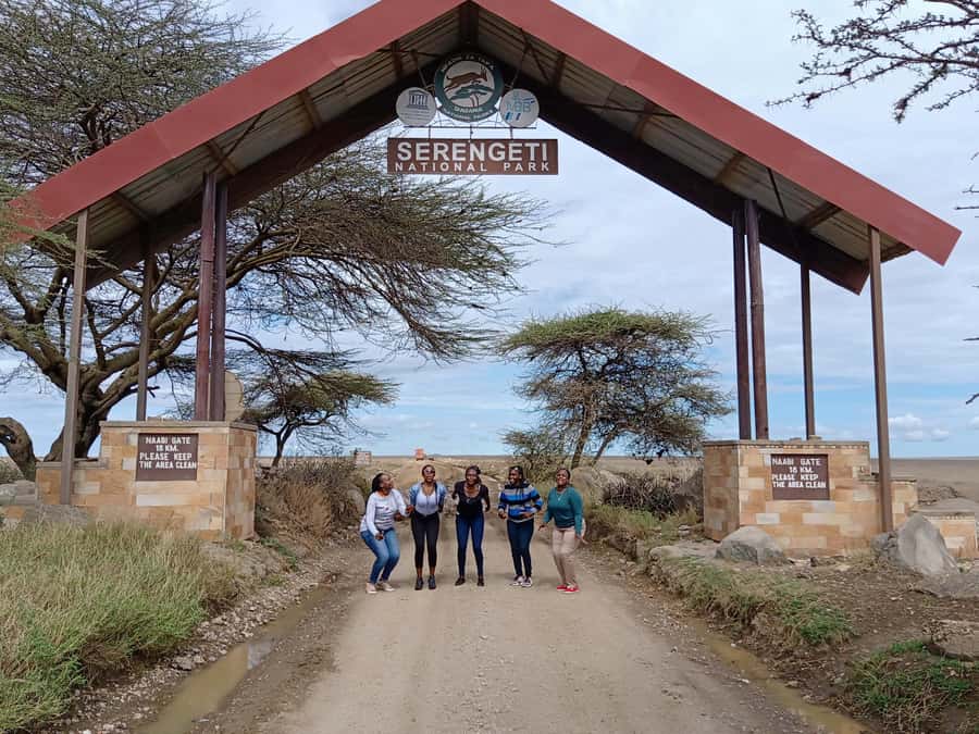 Arusha: Serengeti and Ngorongoro Multi-Day Camping Safari - Tent nights on the plains, sleeping bags, and bathroom reality