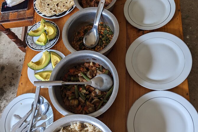 Arusha: Traditional Tanzania Cooking Class & Food Market Tour - Guides and the feel of the day