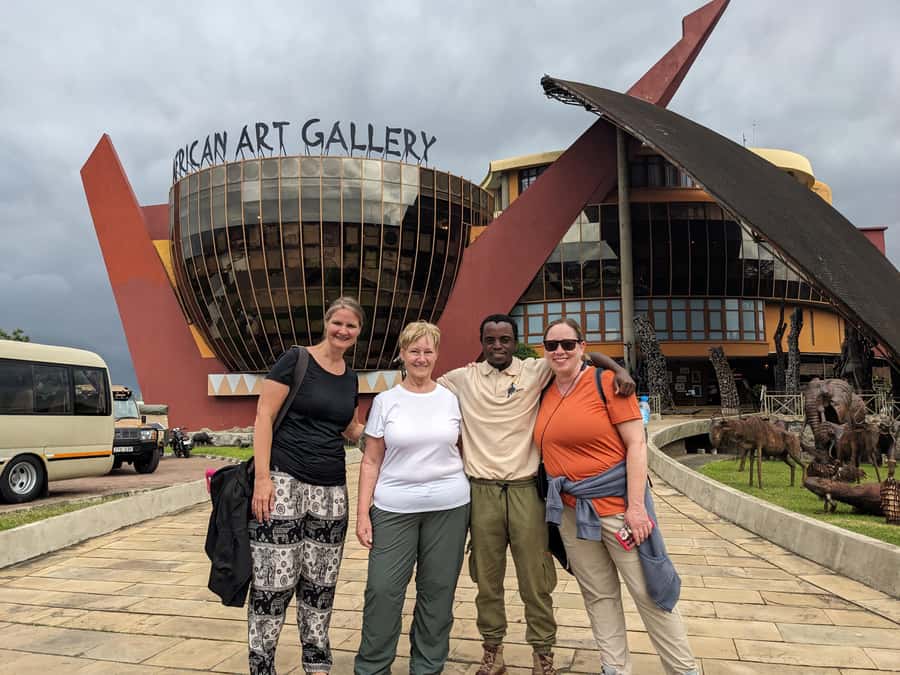 Arusha; Walking City Tour History, Culture & Lifestyle - Arusha on foot, where the city stops performing