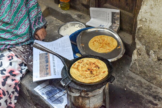 Authentic Street Food Tours in Stone Town, Zanzibar - Why a local guide in Stone Town matters more than you think