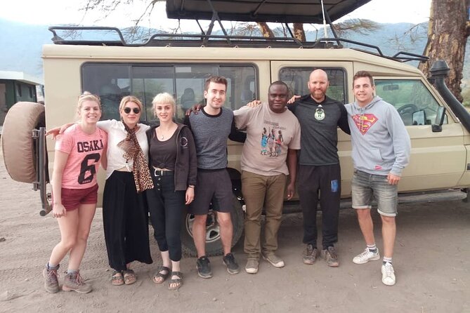 Chemka Hot Springs Day Trip - The 7:00 am pickup and the 4WD Land Cruiser ride