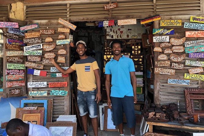 Cultural Walking Tour through Stonetown, a UNESCO World Heritage Site - Stop 1: Forodhani Gardens and the seafront rhythm