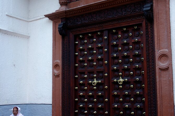 Explore The Stone Town in Zanzibar - Learning the Slave Trade Story Without Getting Lost in It