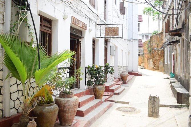 Explore The Stone Town in Zanzibar - Personalization That Works for Textiles, History, and Culture
