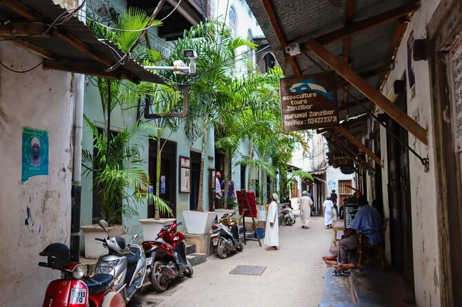 Explore The Stone Town in Zanzibar - Old Slaves Market and Zanzibar Traditions You Can Actually Understand