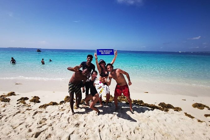 Full-day Prison Island and Nakupenda Sandbank with Lunch buffet - Service style and guides: what to look for on the day
