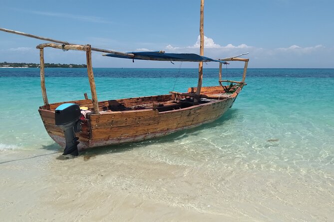 Full-day Safari Blue Trip in Zanzibar with Lunch buffet - Snorkeling at the reef and then again in the mangrove lagoon