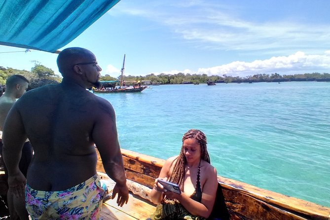 Full-day Safari Blue Trip in Zanzibar with Lunch buffet - A small hiccup to watch for: pickup time mismatch risk