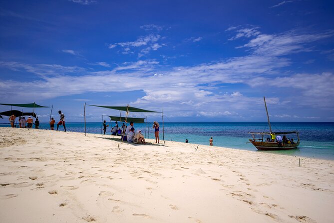Full Day Safari Blue Zanzibar - Pickup and the shape of a 9-hour day