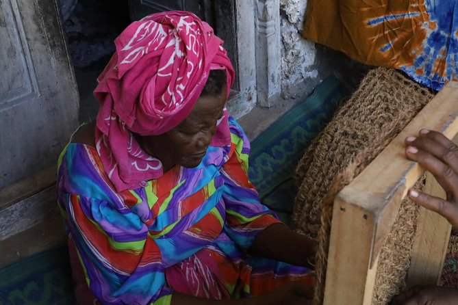 Jambiani Village Women at work and play - Stop 1 in detail: the women, the crafts, and the seaweed link
