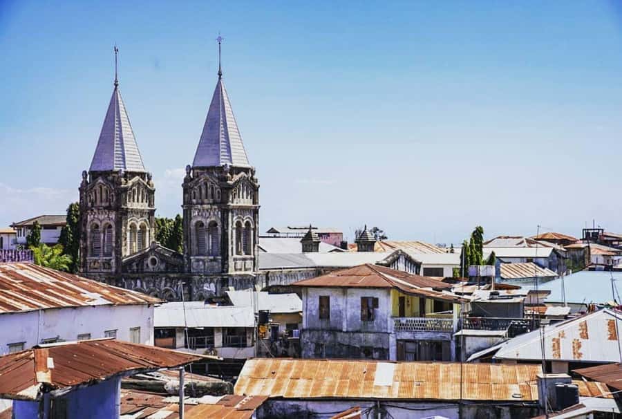 Jozani Forest Tour, Salaam Cave Tour, The Rock, Kuza Cave - A 10-hour private Zanzibar loop that fits first-timers
