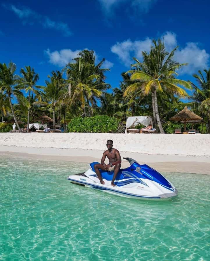 kendwa: jet ski experience - The Instructor Briefing and Getting on the Jet Ski