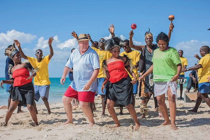 Luxury Swimming with DOLPHINS IN MNEMBA and LUNCH - The water taxi plan: dolphin search plus snorkeling with included gear