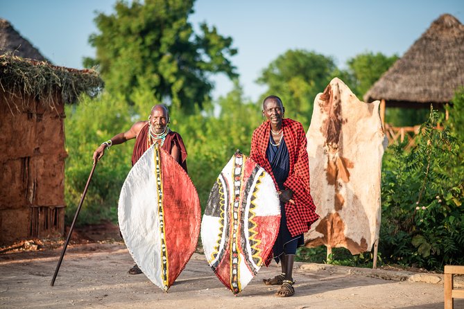Maasai World - Trying the bow and arrow, fun with real-world limits
