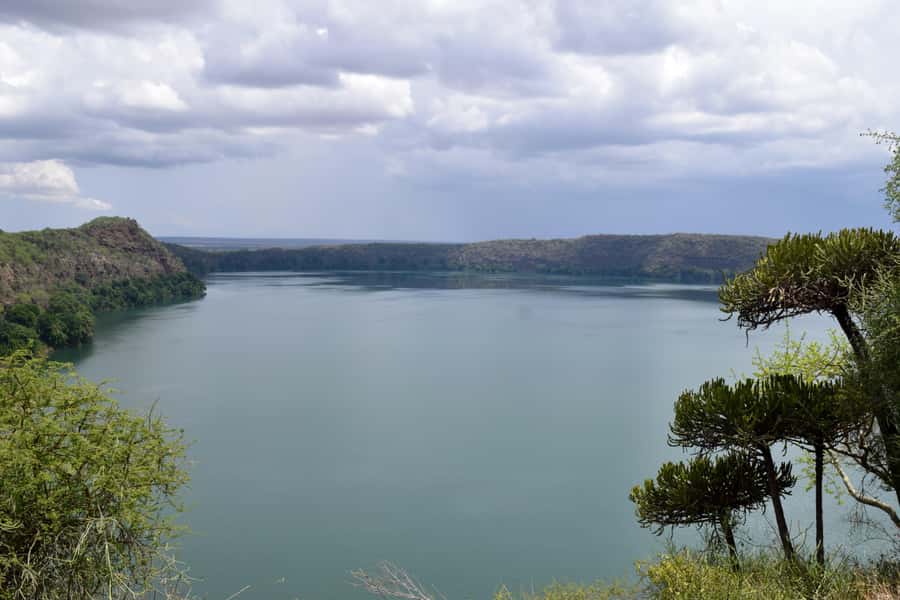 Moshi: Lake Chala Tour: Hiking &/or Kayaking - Two Countries on One Crater: Lake Chala in Plain English