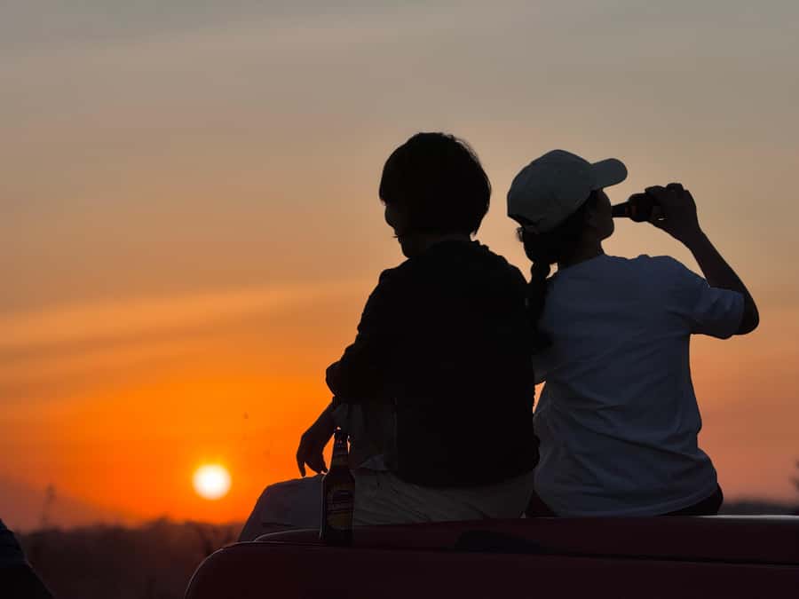 Moshi: Sunset Chill with Drinks and Roundtrip Transfer - Getting there and back smoothly, with the 2 km rule to watch