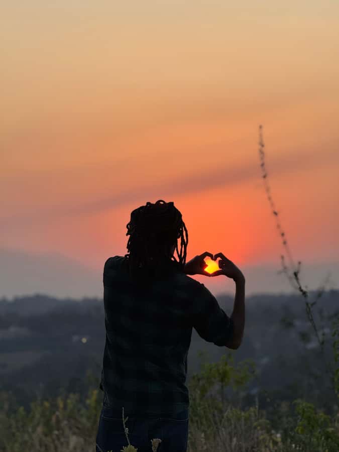 Moshi: Sunset Chill with Drinks and Roundtrip Transfer - What to bring (and what to skip) for a comfortable hilltop evening