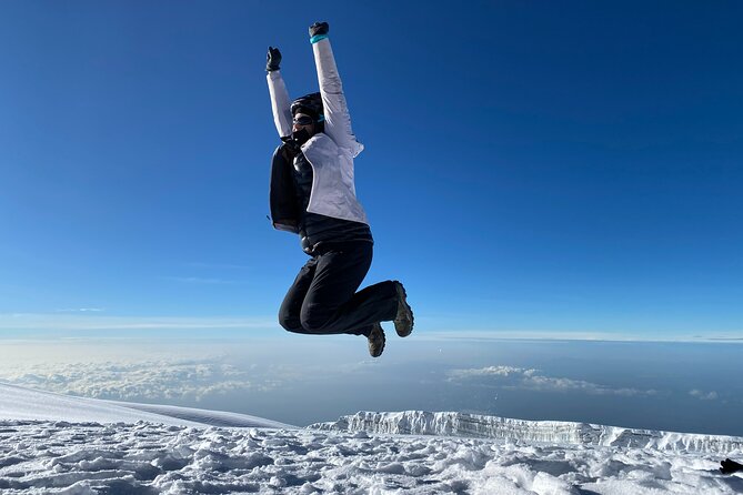 Mt. Kilimanjaro Climb - 8 Day Lemosho Route - Great Barranco Wall: the famous step and why it feels easier than it looks