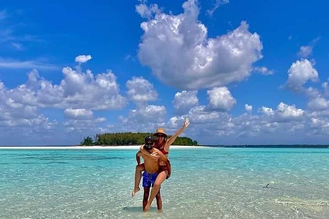 Nakupenda SandBank & Prison Island (Changuu Island) - Nakupenda Beach Nature Reserve: white sand, birdlife, and a real lunch