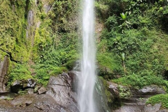 Napuru Waterfalls - Getting There: The 8:00 am Start and the 1 to 2 Hour Drive
