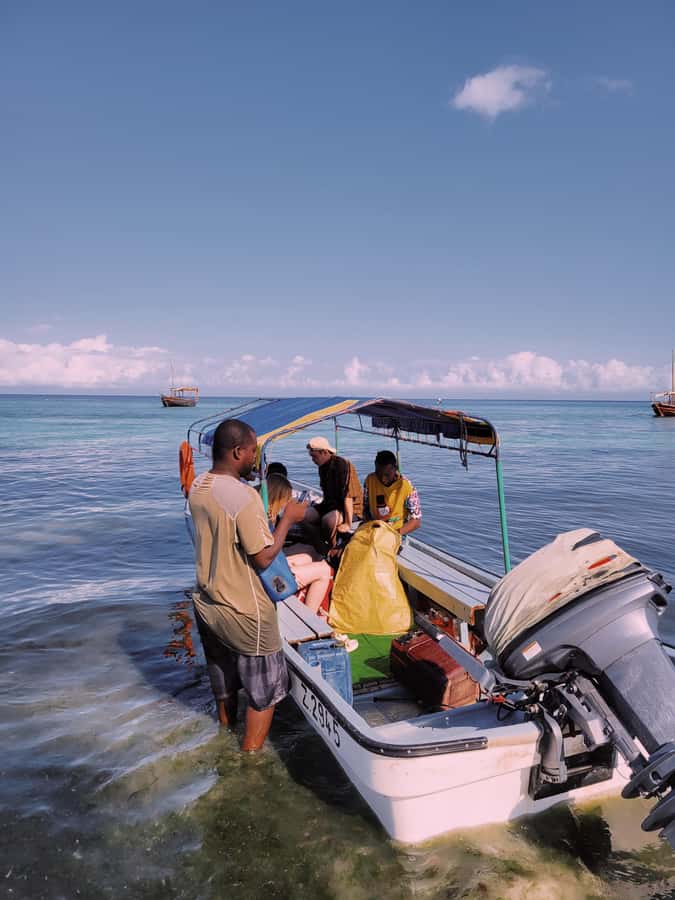 Nungwi: Dolphins,snokerlling &/or sunset cruising tour - FAQ