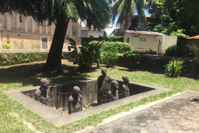 Prison Island and Stone Town Private Tour in Zanzibar - Guides and pace: where the tour feels smooth, and where it can hiccup