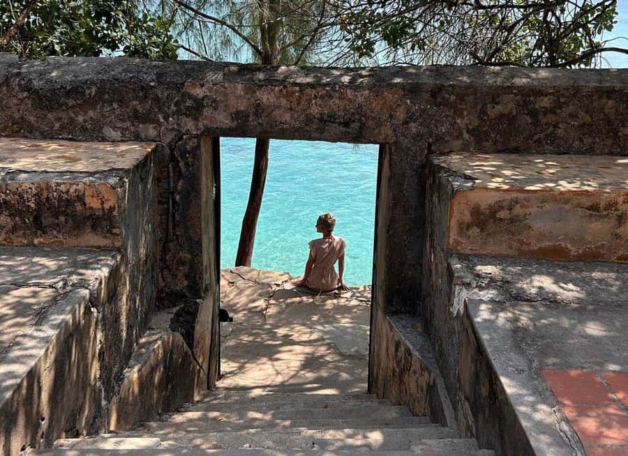 Prison Island, Sea Turtles, Rock Restaurant & Relax in Beach - Practical tips before you go