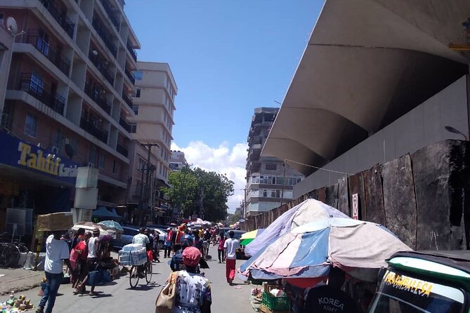 Private Insightful City Tour of Dar es Salaam - Getting started at Bustani ya Posta, then back again