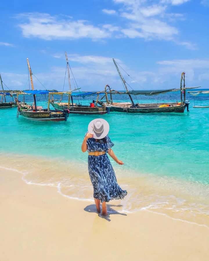 SAFARI BLUE ZANZIBAR : PRIVATE TRIP - A full 7 hours on the water, built around real stops